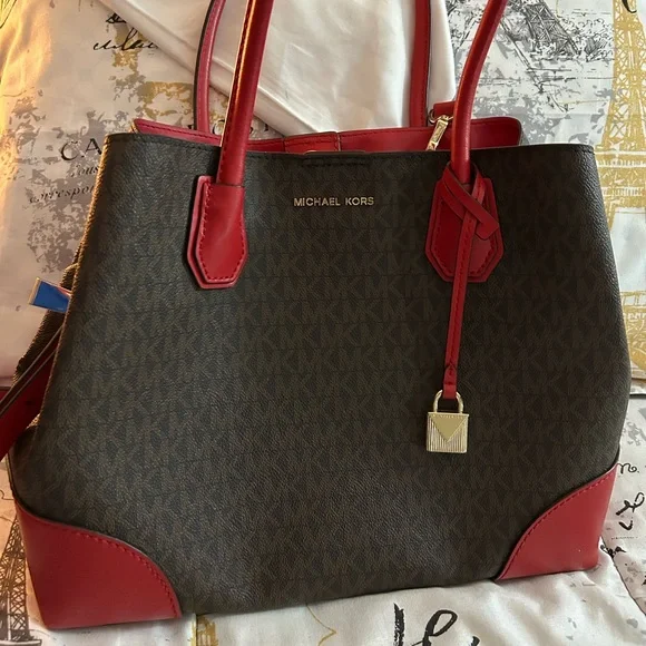 Michael Kors Mercer Gallery purse - Picture 2 of 11